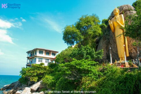 05 Wat Khao Takiab at Monkey Mountain