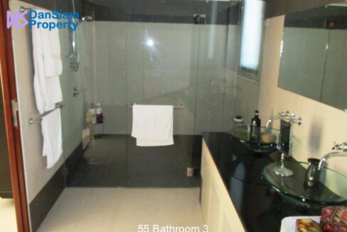 55 Bathroom 3