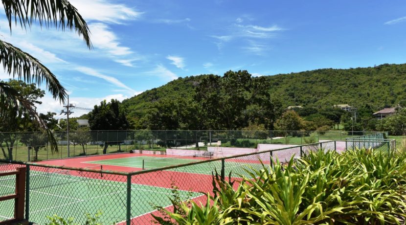 06 Palm Hills Sports Club tennis courts 1