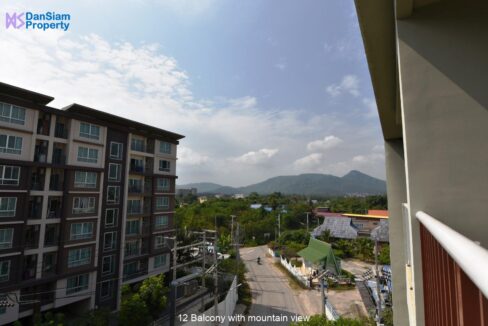 12 Balcony with mountain view