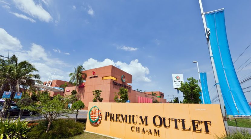07 Premium Outlet shopping center