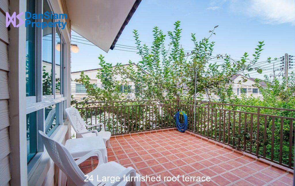 24 Large furnished roof terrace