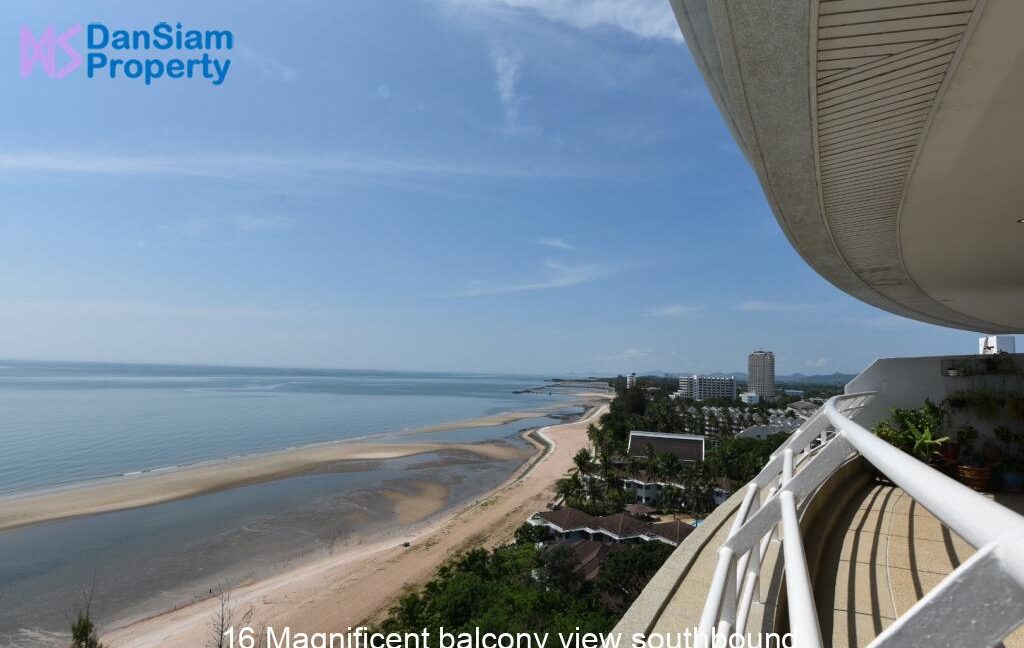 16 Magnificent balcony view southbound