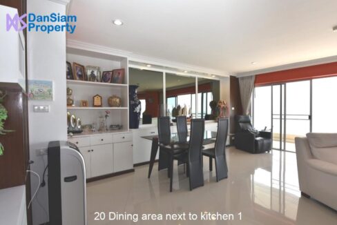 20 Dining area next to kitchen 1