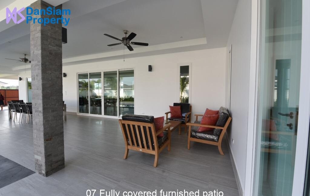 07 Fully covered furnished patio