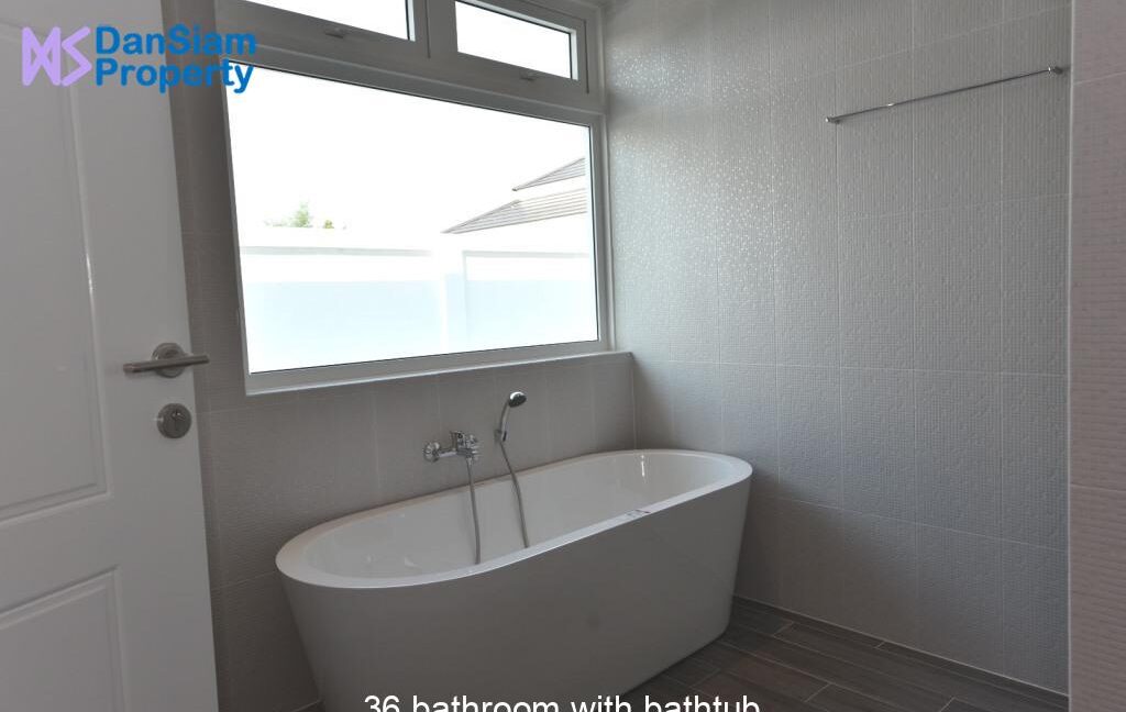 36 bathroom with bathtub