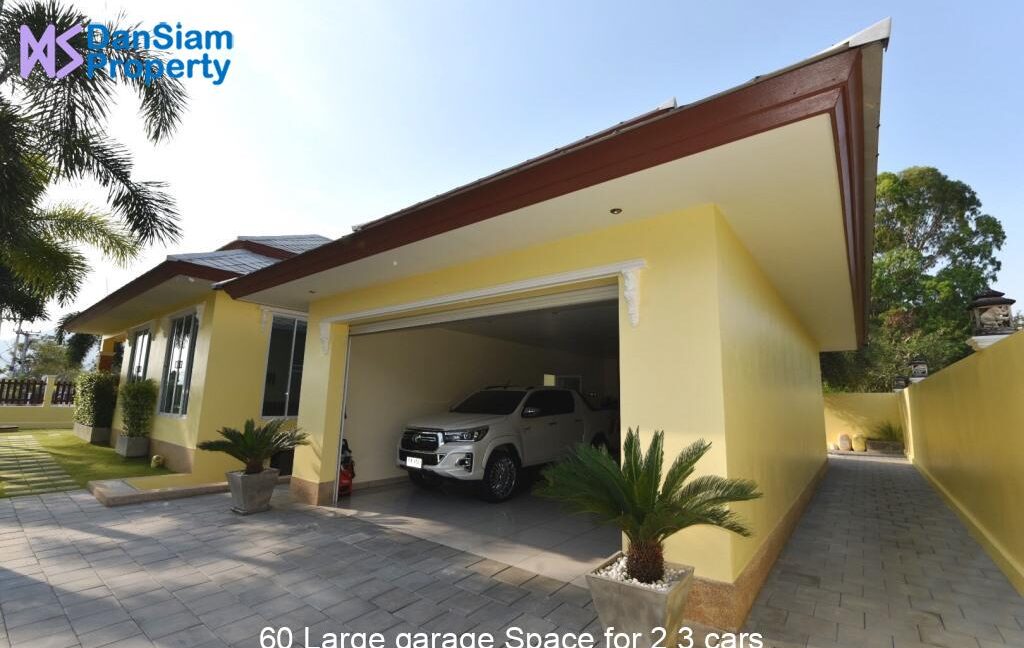 60 Large garage Space for 2 3 cars