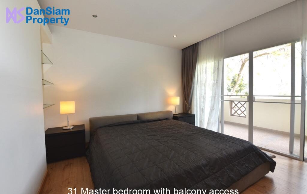 31 Master bedroom with balcony access