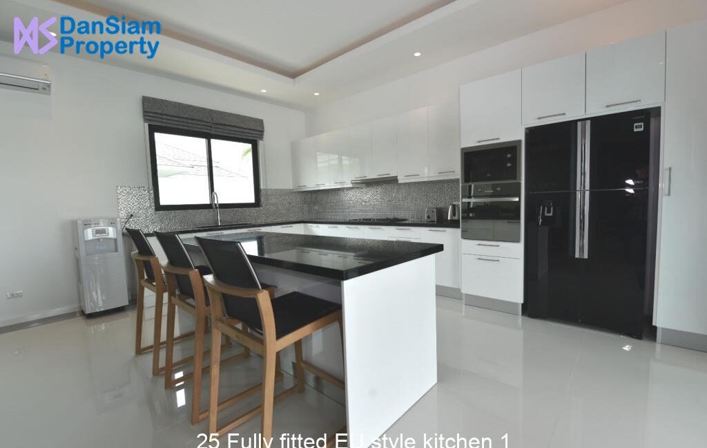 25 Fully fitted EU style kitchen 1