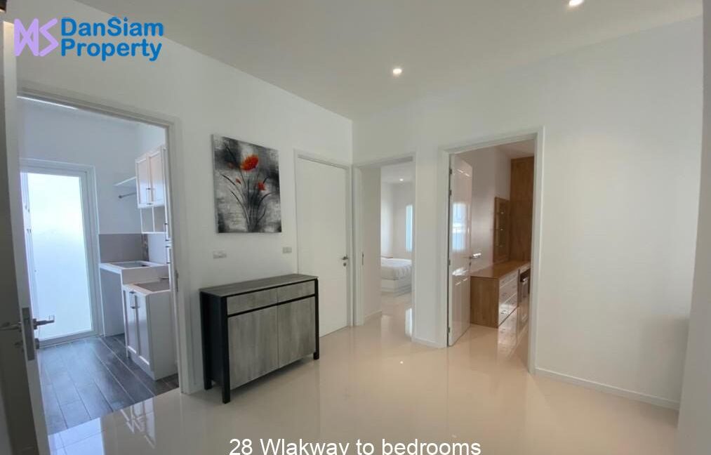 28 Wlakway to bedrooms