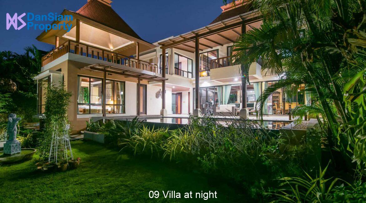 09 Villa at night