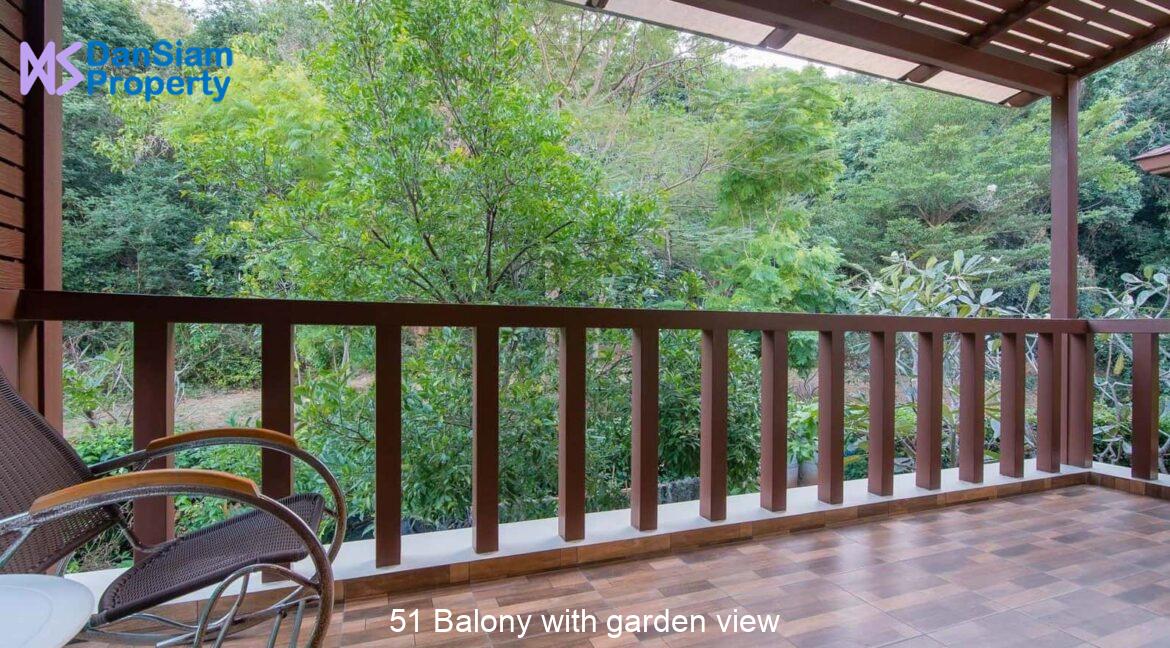 51 Balony with garden view