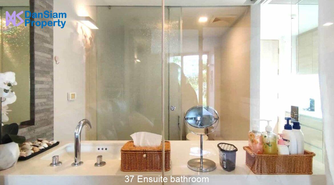 37 Ensuite bathroom