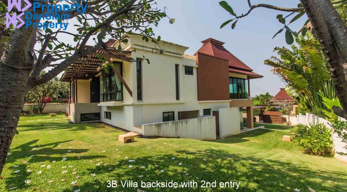 3B Villa backside with 2nd entry