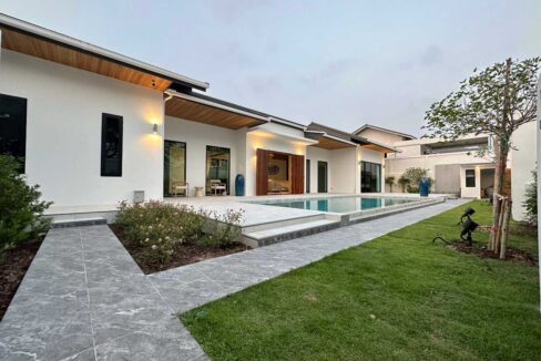 01 Brand-new Luxury Villa