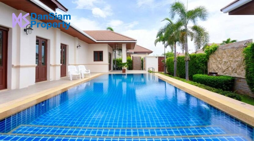 01 Balinese pool Villa