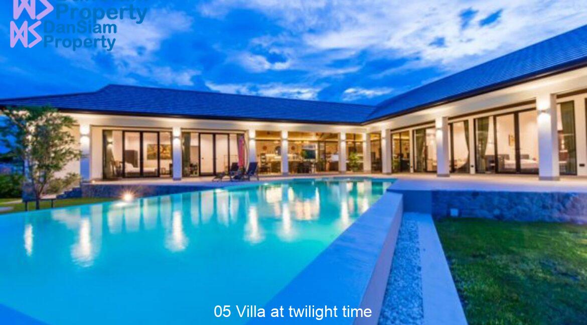 05 Villa at twilight time