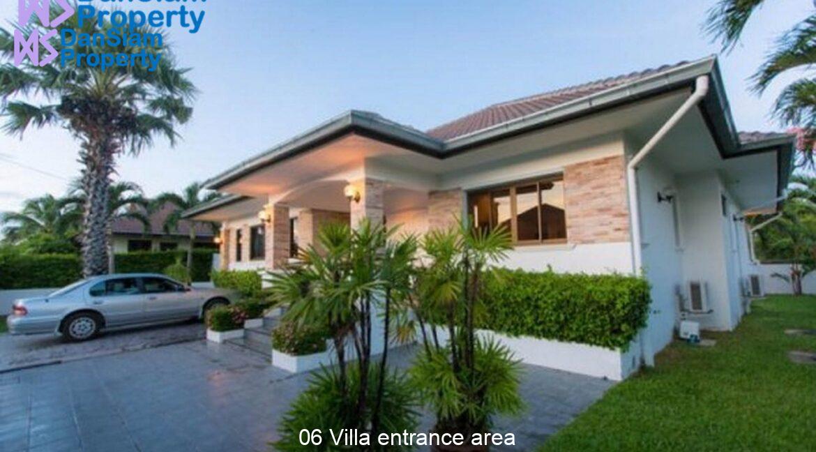 06 Villa entrance area
