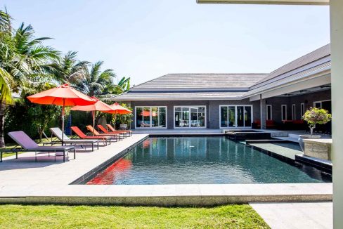 02B Exceptional 5-Bed pool villa