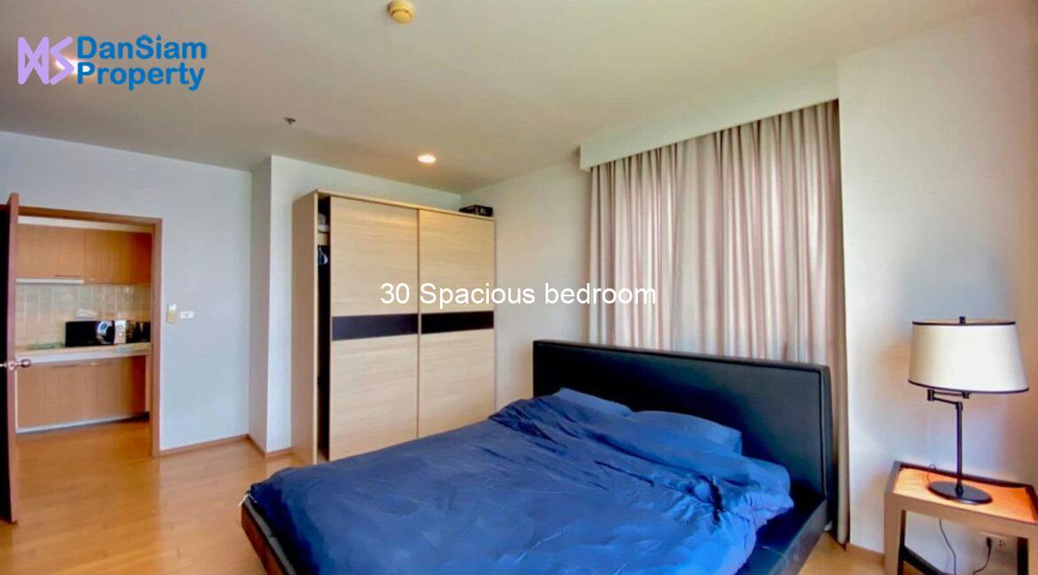 30 Spacious bedroom