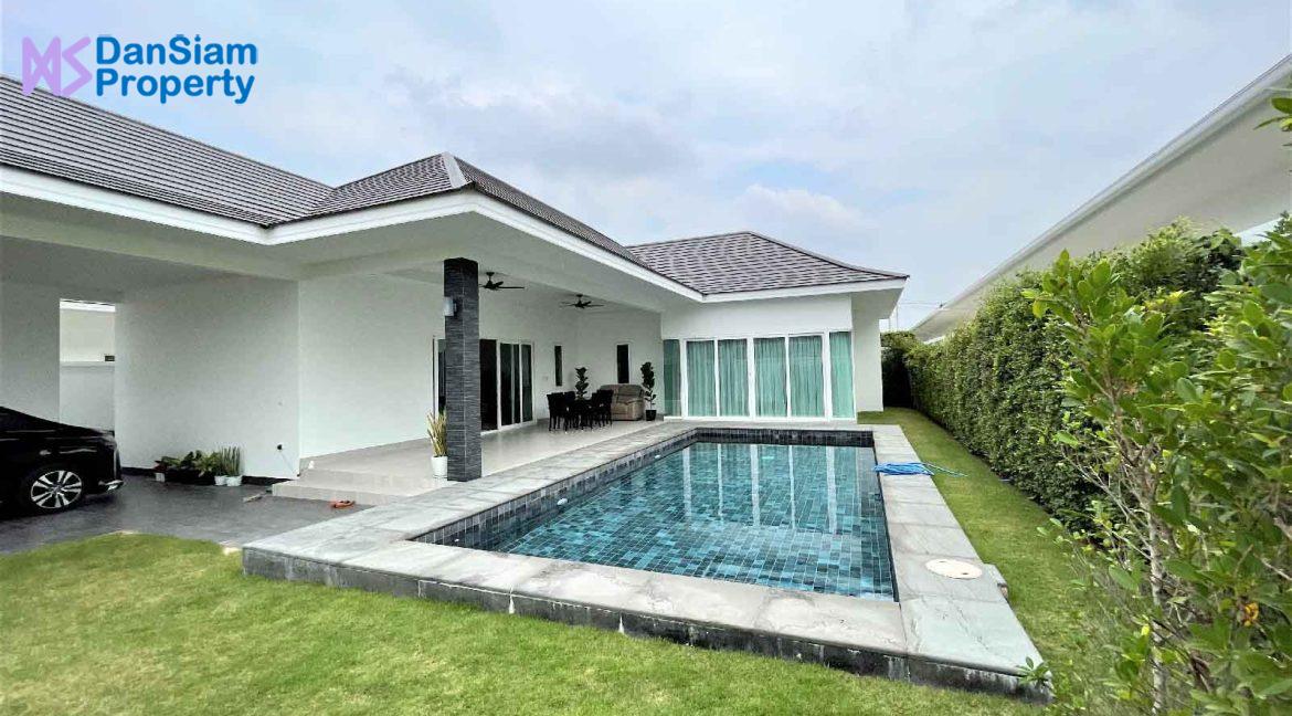 01 Luxury pool villa at Aria Hua Hin