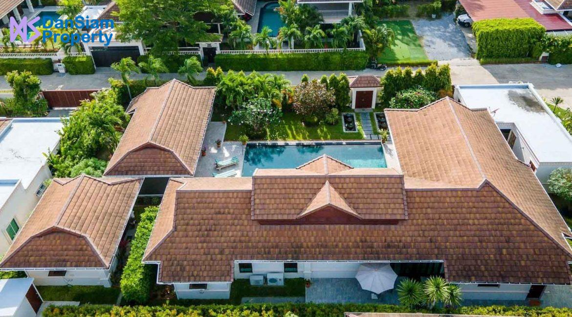 02D Exceptional Bali-style villa