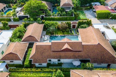 02D Exceptional Bali-style villa