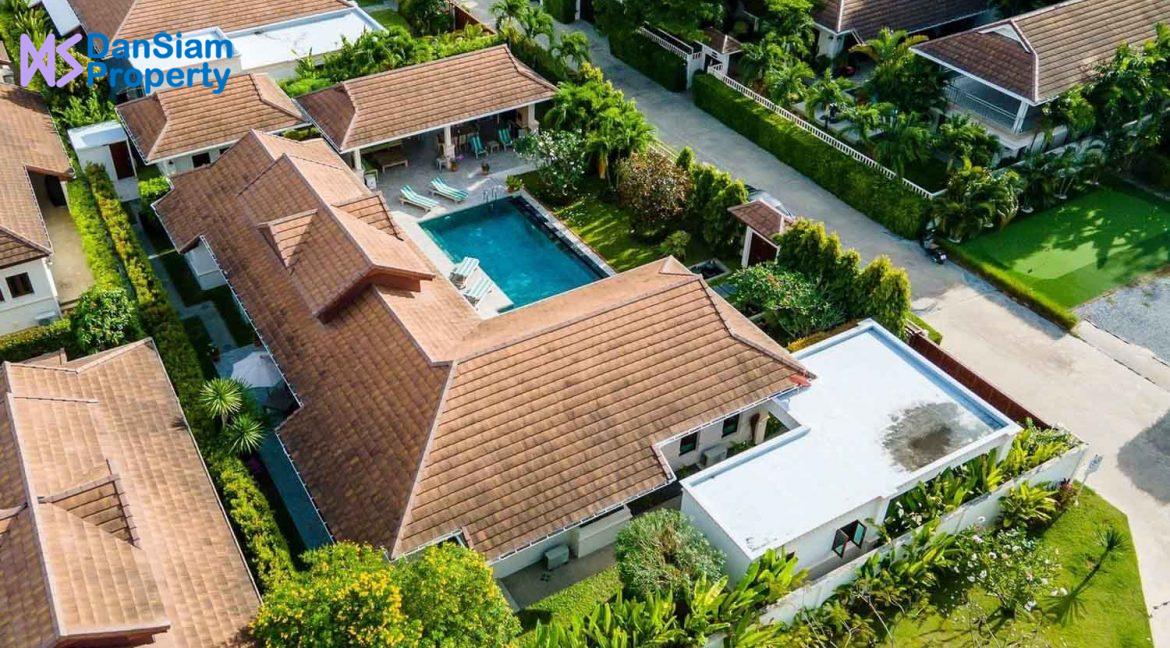 02E Exceptional Bali-style villa