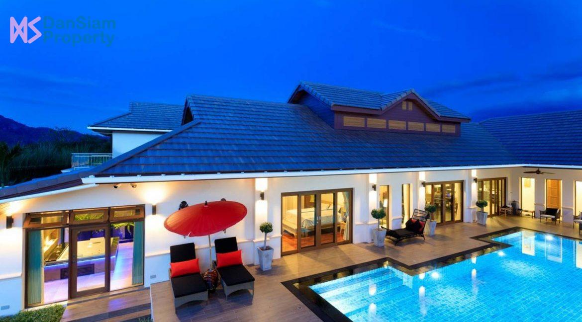 00 HHH Balinese Pool Villa