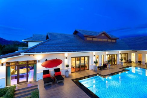 00 HHH Balinese Pool Villa