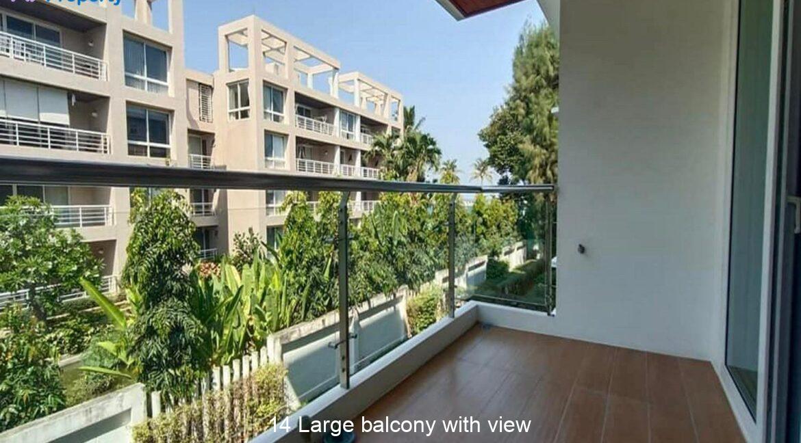 14 Large balcony with view