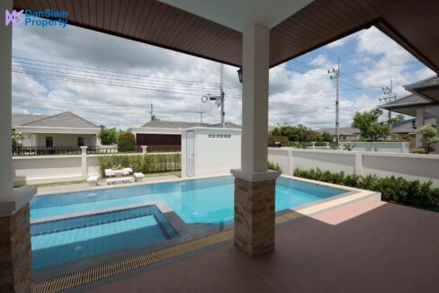 04 Nice Breeze pool villa