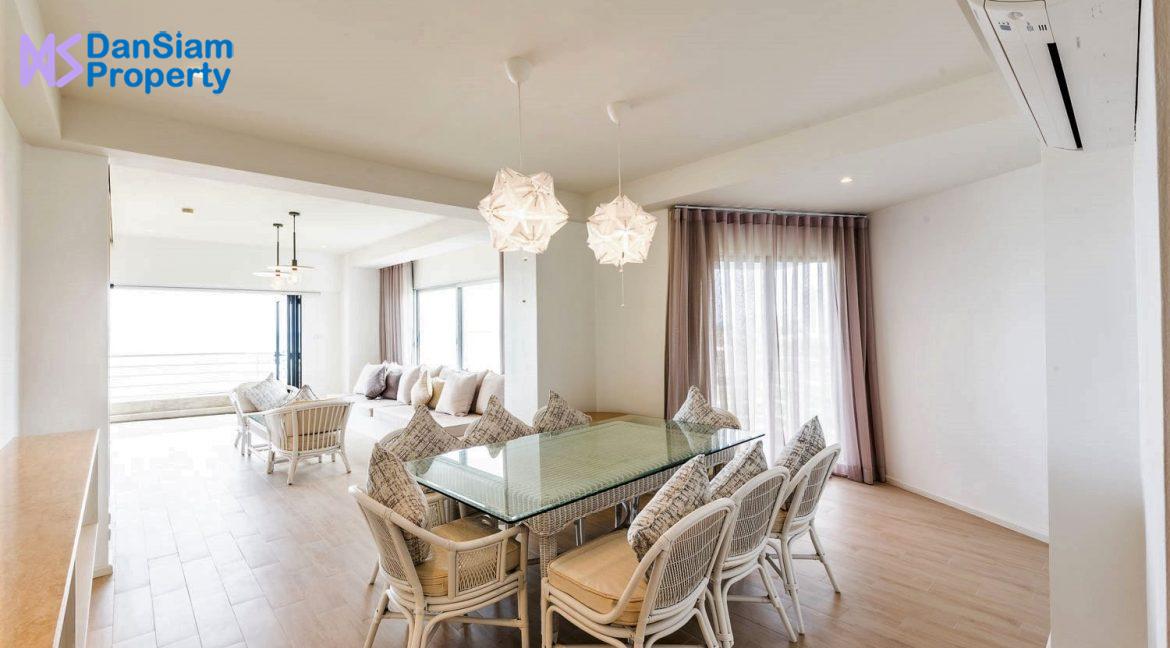 12 Spacious living-dining section