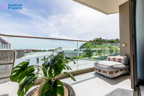14 Large balcony with sea- and city view (Example condo)