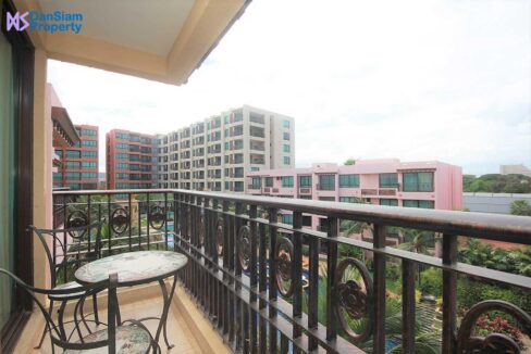 04Condo balcony with pool view