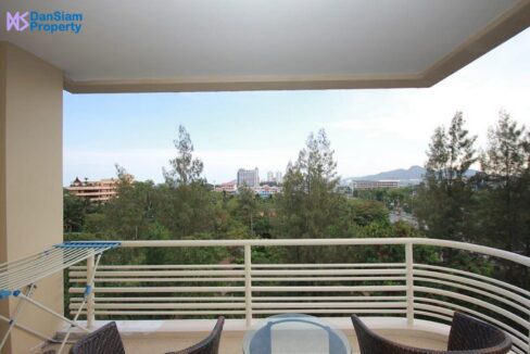 15 Large balcony with views