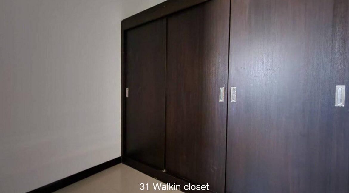31 Walkin closet