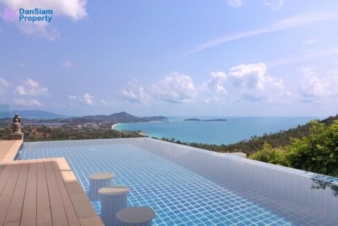 04-Large-Infinity-pool-with-stunning-sea-view-1.jpg
