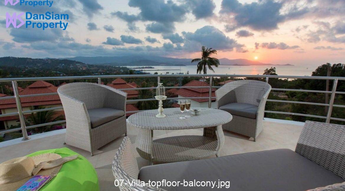07-Villa-topfloor-balcony.jpg