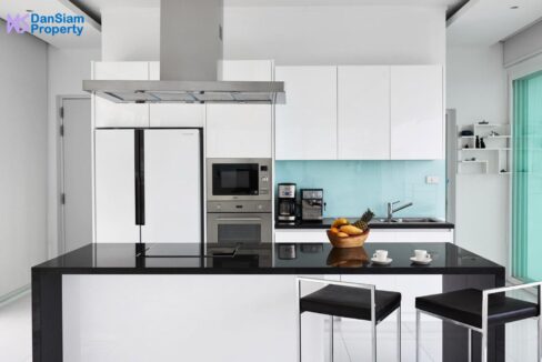 25-Modern-EU-style-kitchen-1.jpg