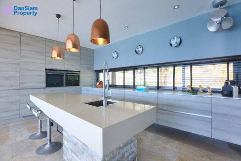 26-Fully-fitted-EU-style-modern-kitchen-1.jpg