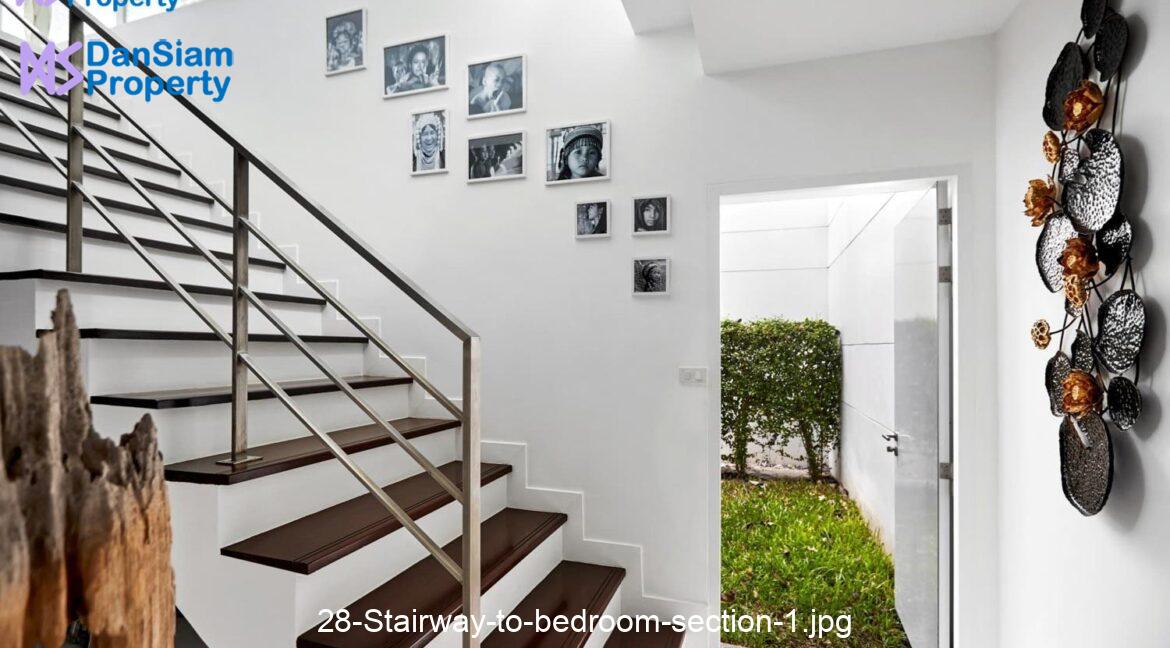 28-Stairway-to-bedroom-section-1.jpg