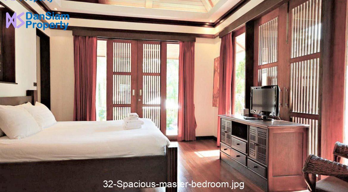 32-Spacious-master-bedroom.jpg