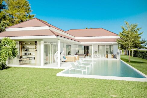 01 Contemporary Palm Hills villa