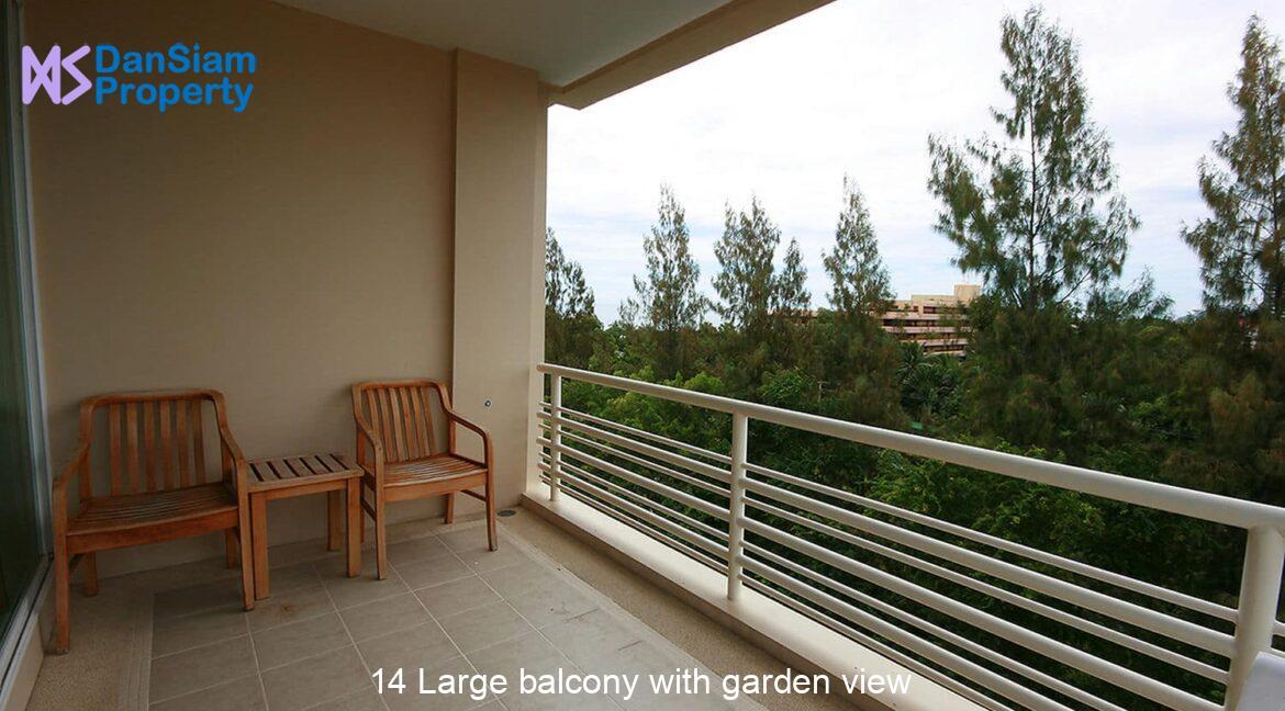 14 Large balcony with garden view