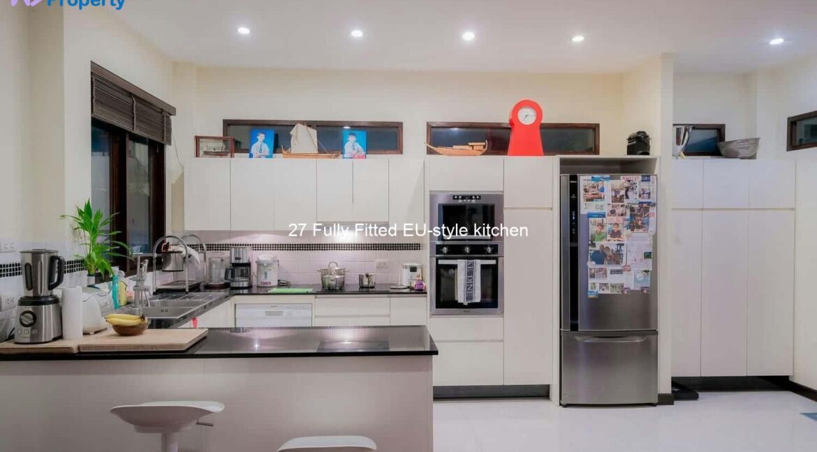 27 Fully Fitted EU-style kitchen