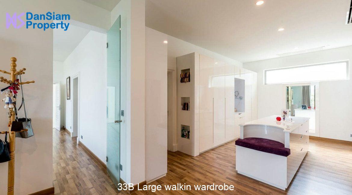 33B Large walkin wardrobe