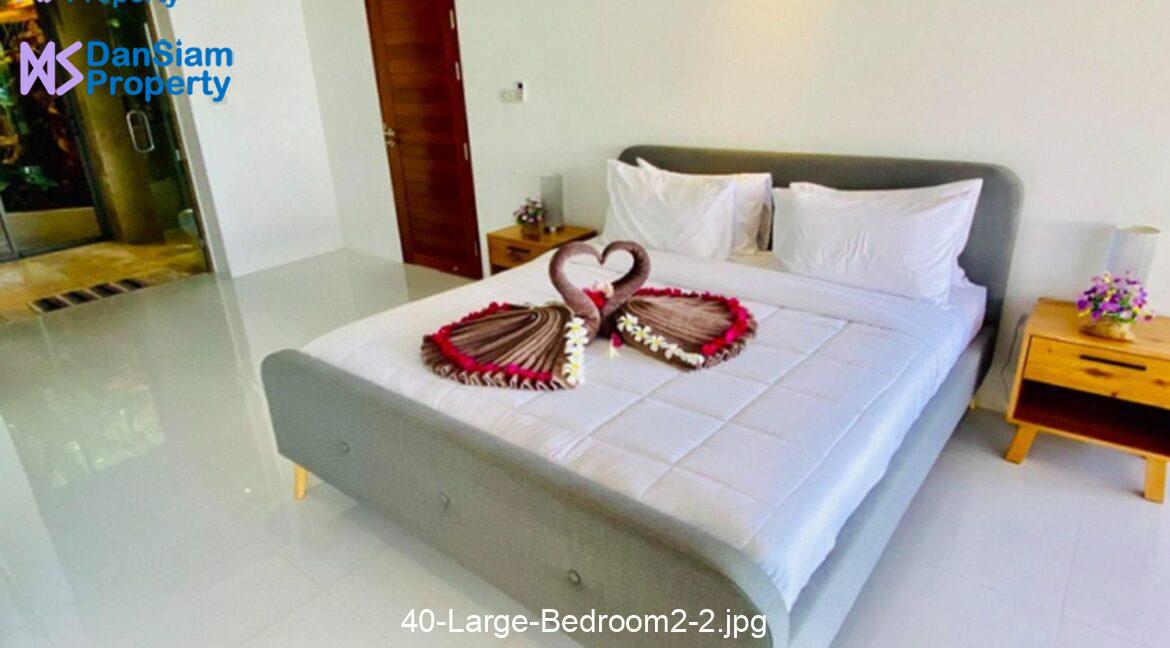 40-Large-Bedroom2-2.jpg
