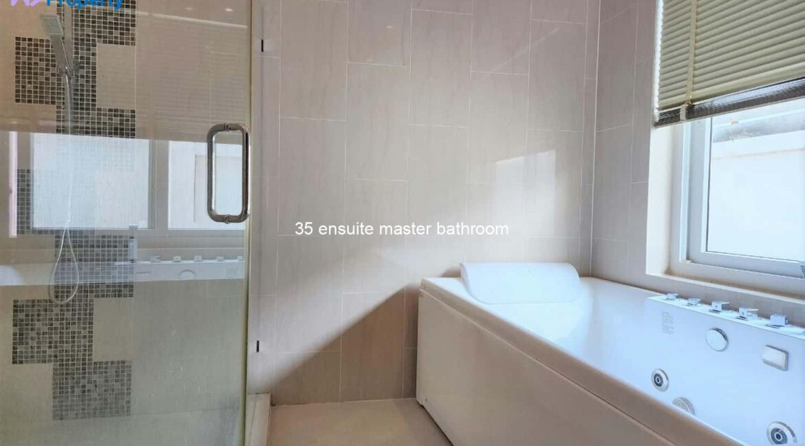 35 ensuite master bathroom