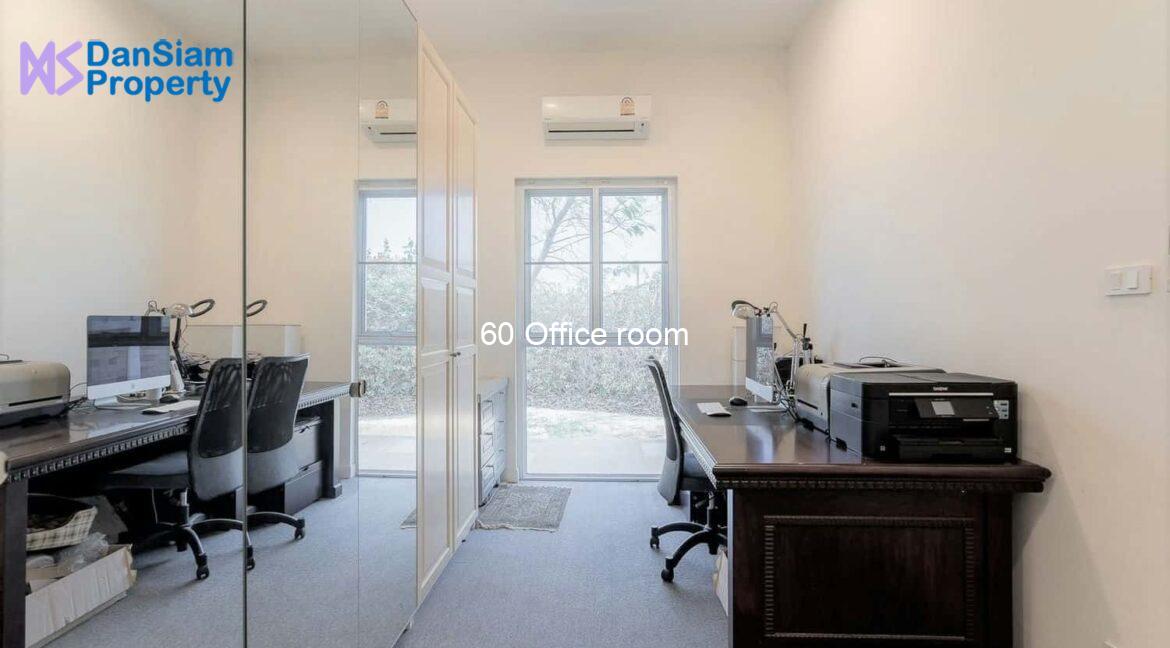 60 Office room